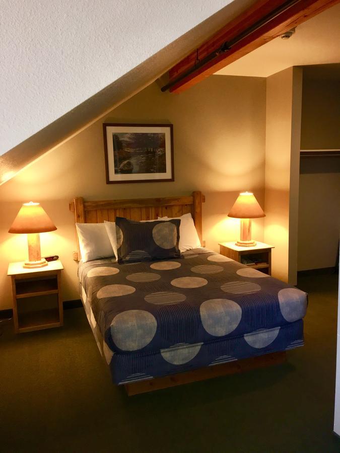 Boulder Creek Inn Donnelly Exteriör bild