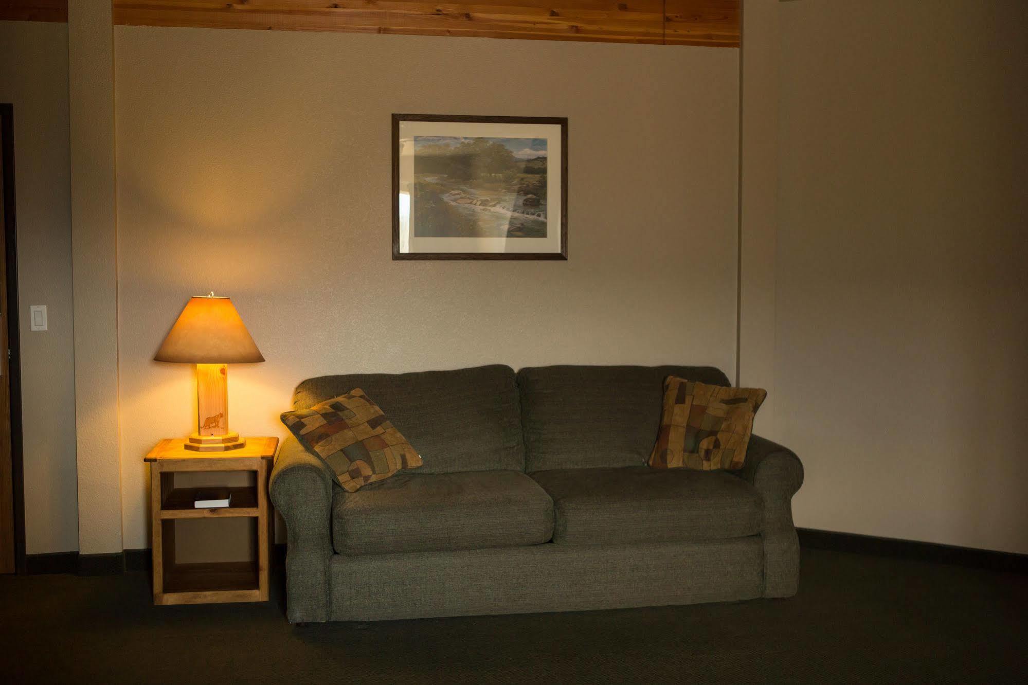 Boulder Creek Inn Donnelly Exteriör bild