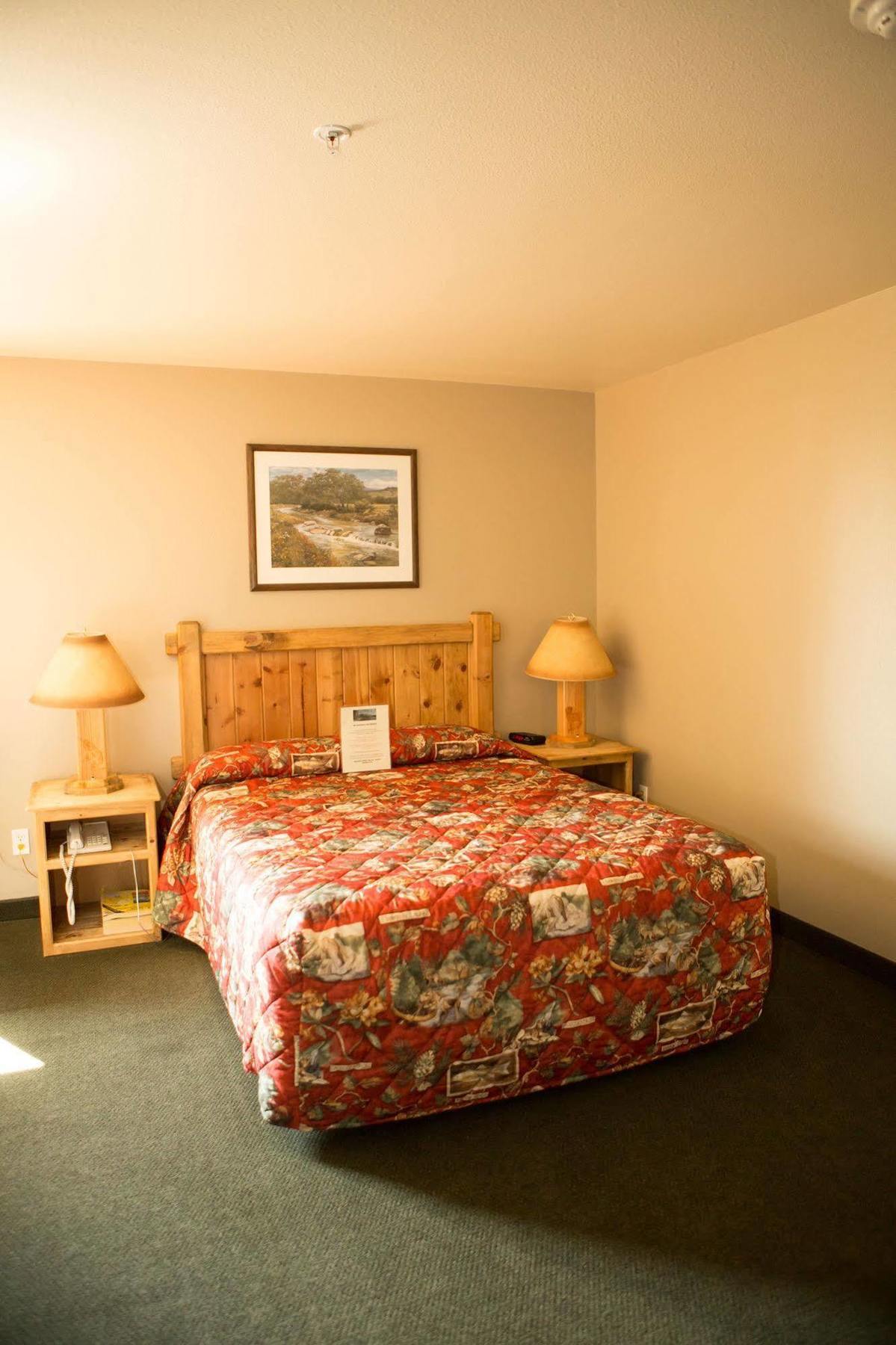 Boulder Creek Inn Donnelly Exteriör bild