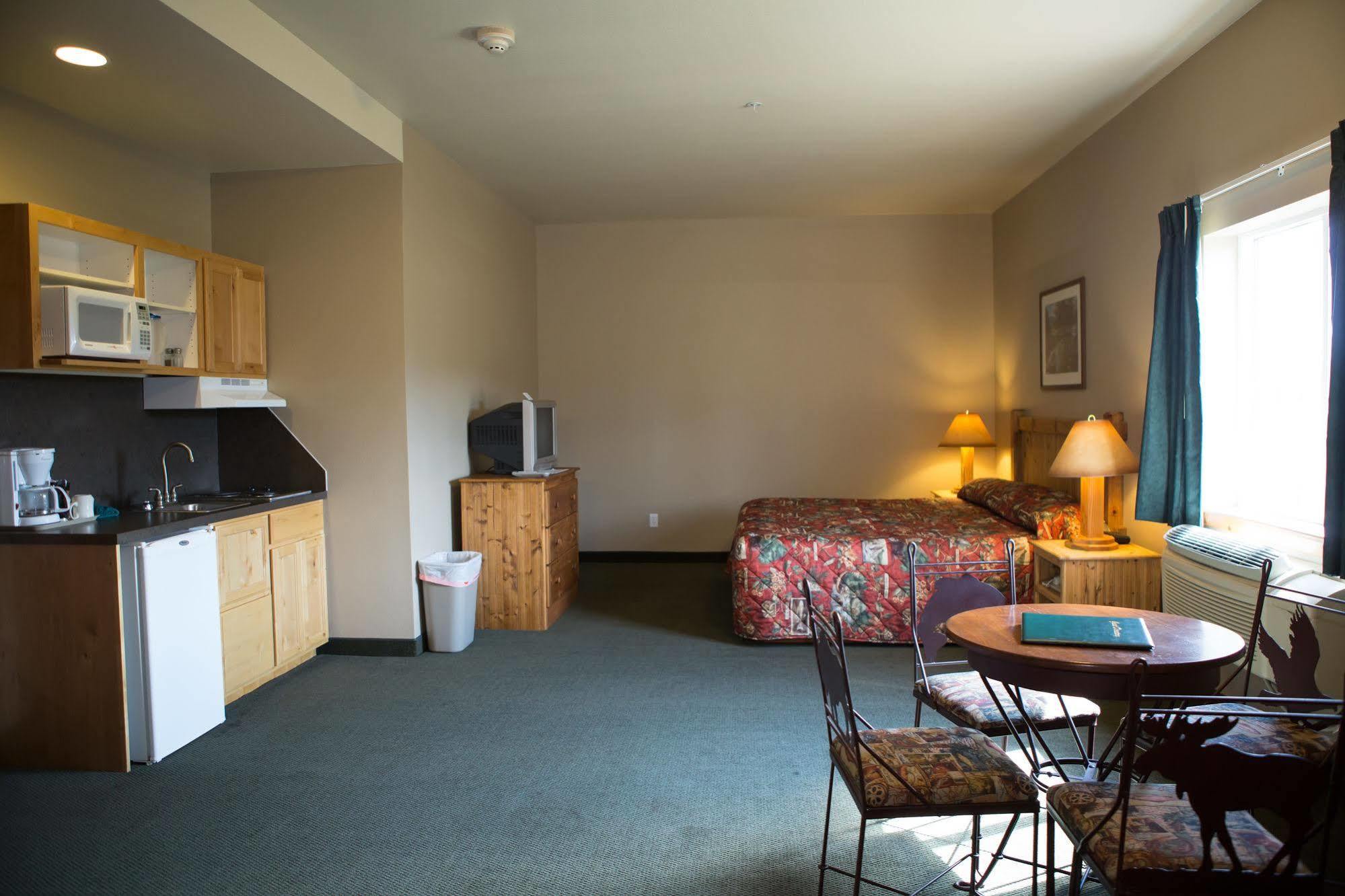 Boulder Creek Inn Donnelly Exteriör bild